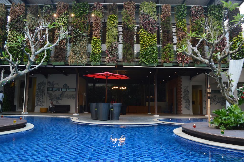 Patra Bandung Hotel Zewnętrze zdjęcie