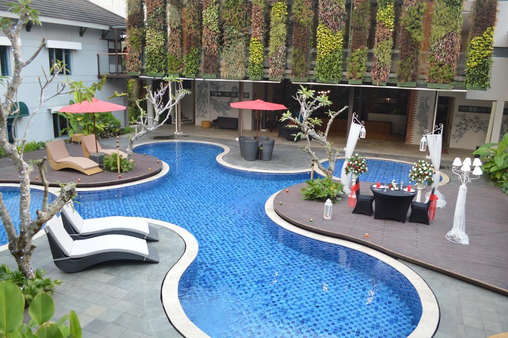 Patra Bandung Hotel Zewnętrze zdjęcie