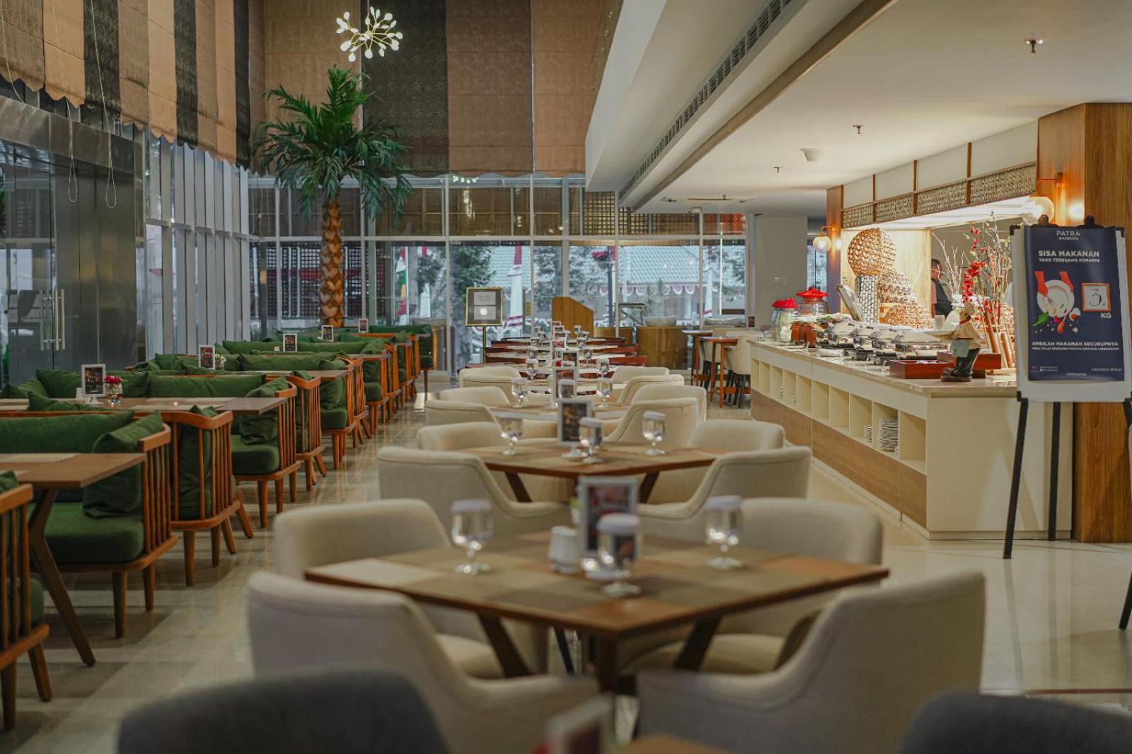 Patra Bandung Hotel Zewnętrze zdjęcie