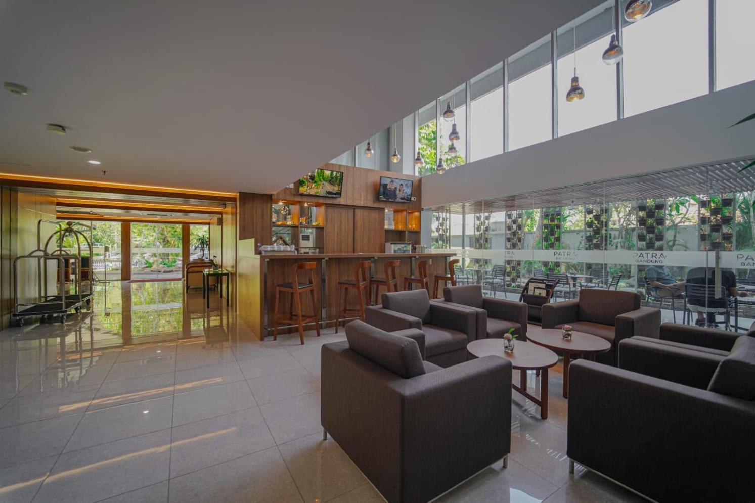 Patra Bandung Hotel Zewnętrze zdjęcie