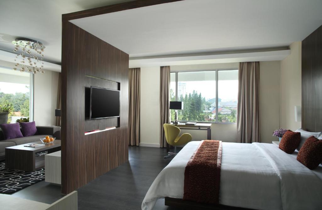 Patra Bandung Hotel Zewnętrze zdjęcie