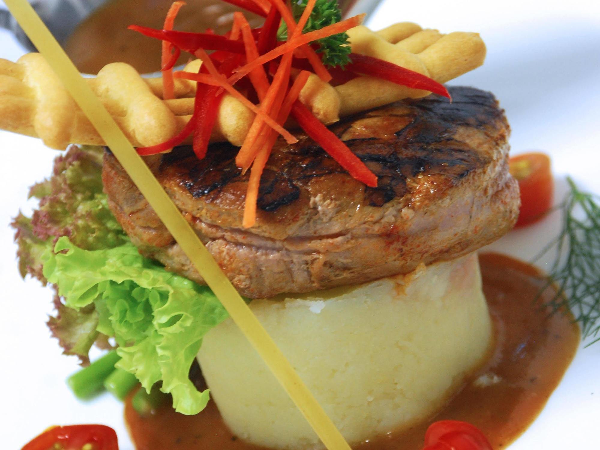 Patra Bandung Hotel Zewnętrze zdjęcie